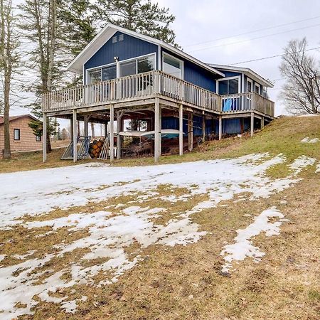 East Jordan Vacation Rental On Lake Charlevoix! Exterior photo